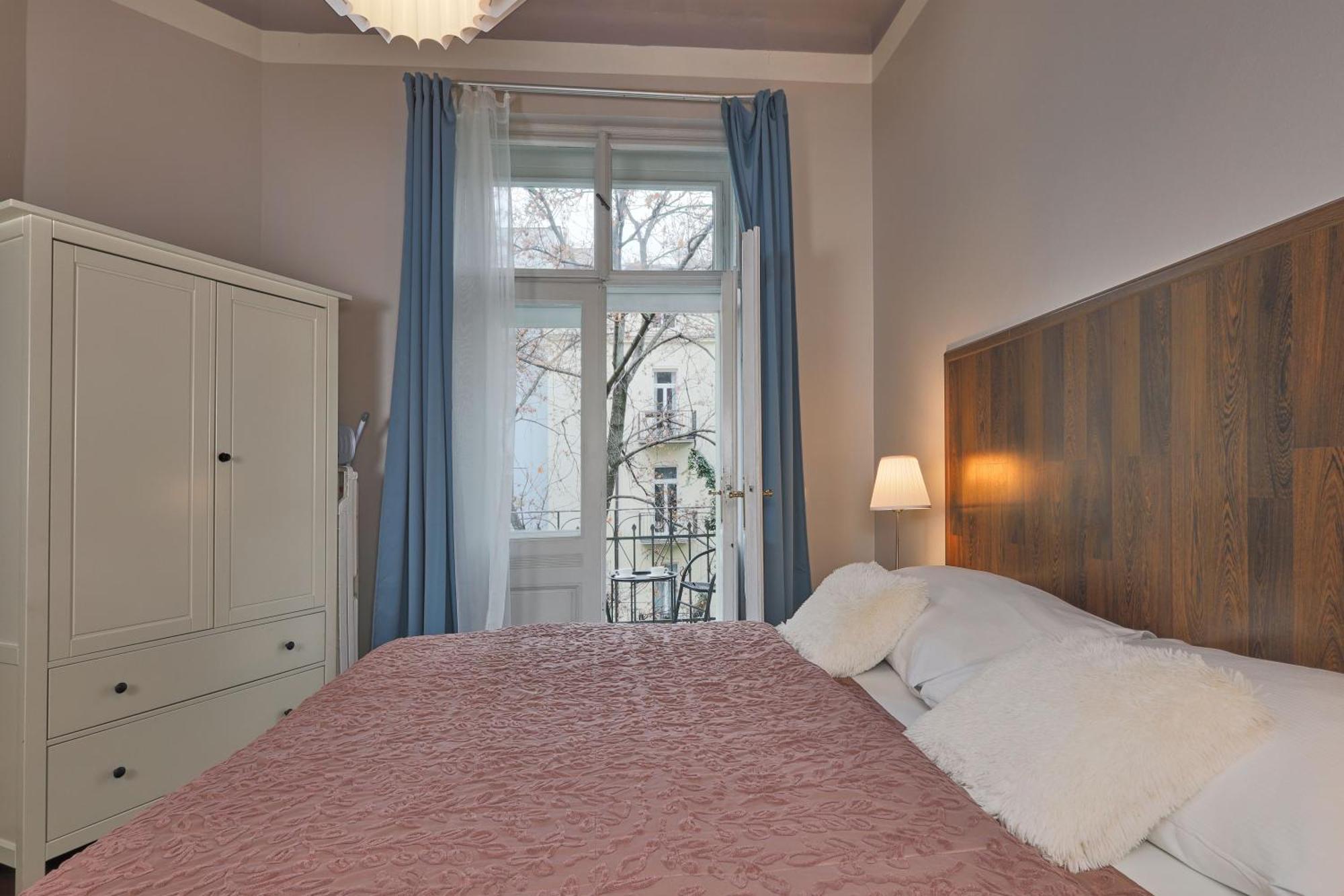 Apart-hotel Janáčkovo Nábřeží 19 - Riverside