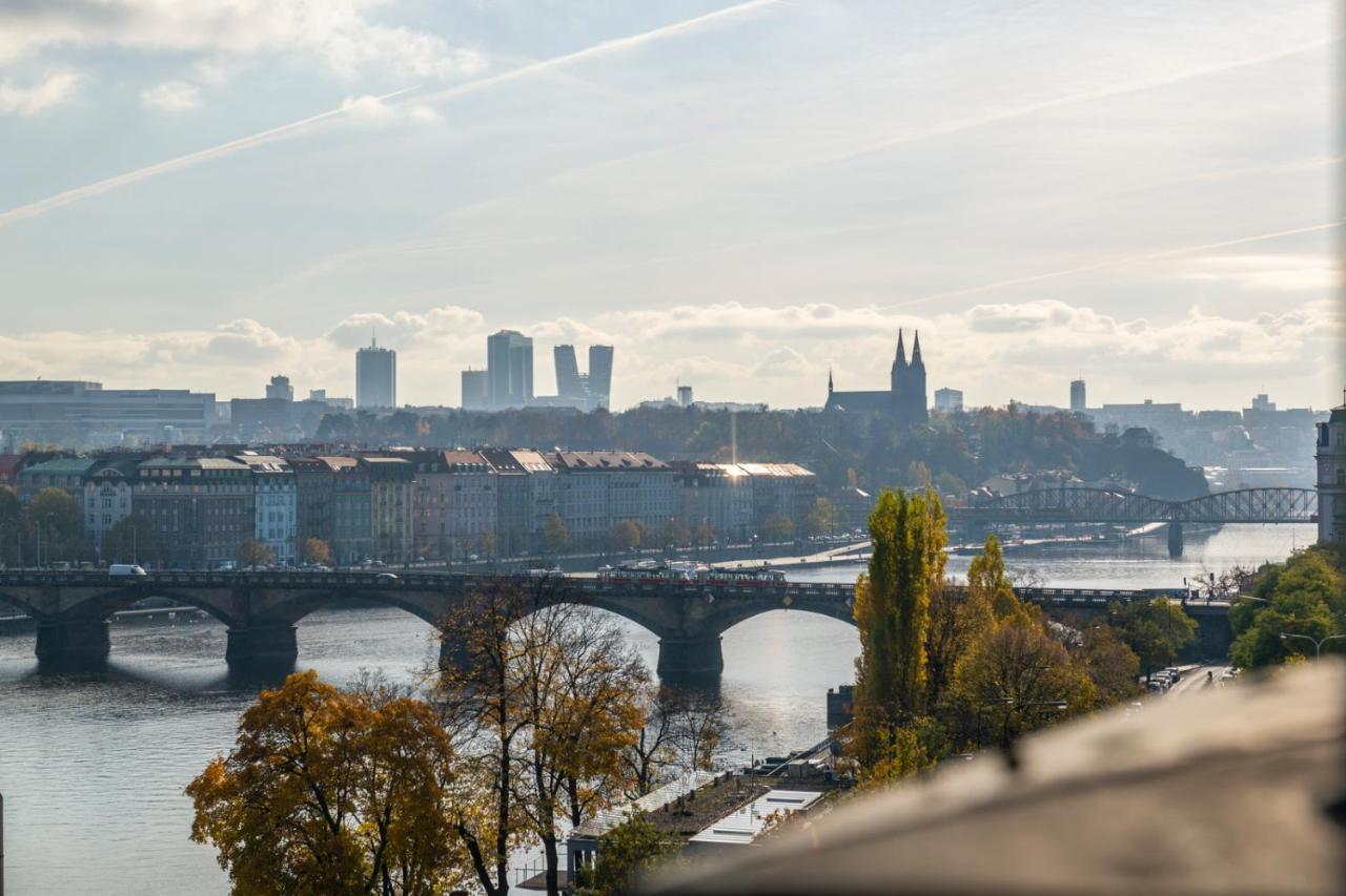 Janáčkovo Nábřeží 19 - Riverside Praga