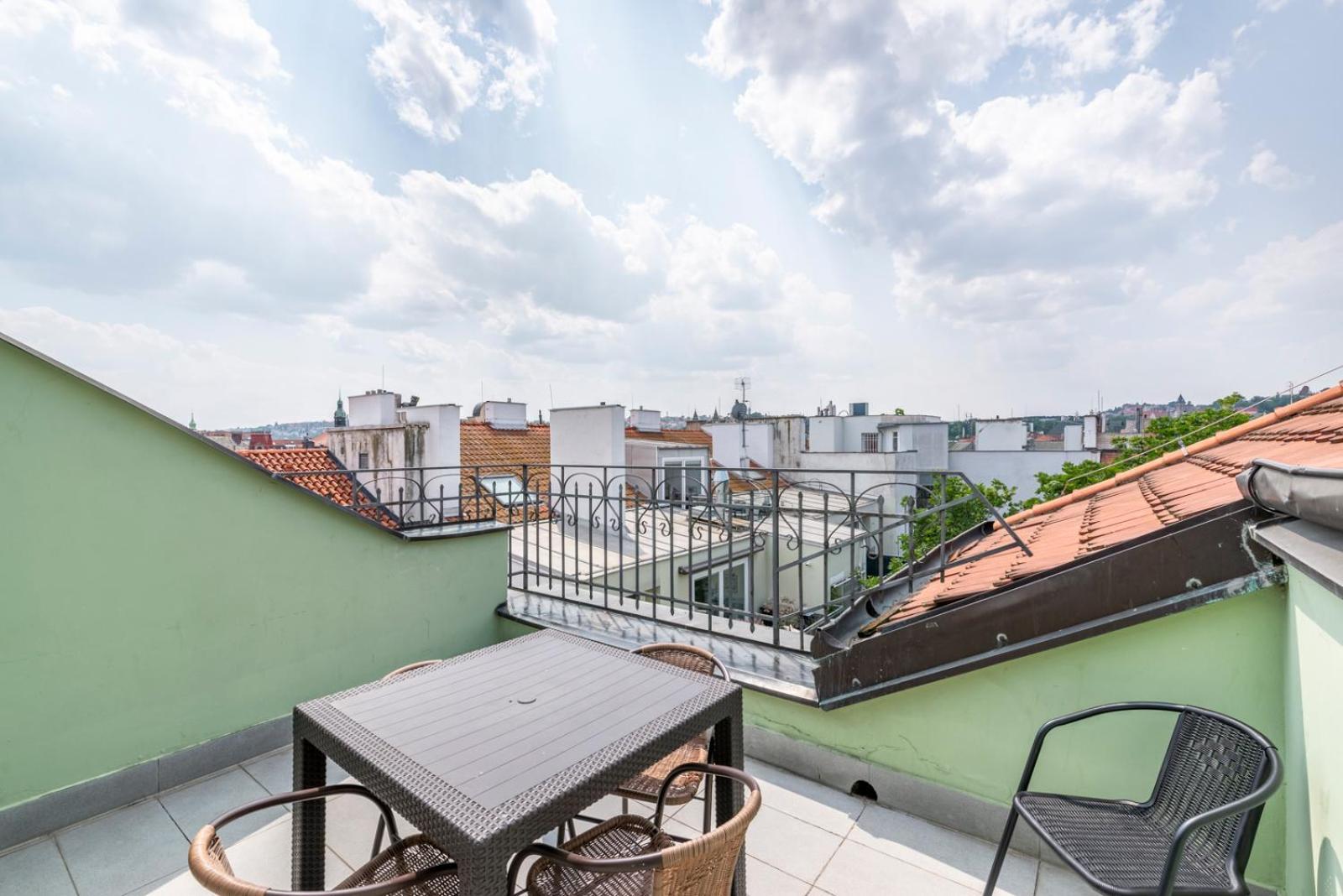 Janáčkovo Nábřeží 19 - Riverside Apart-hotel 4*