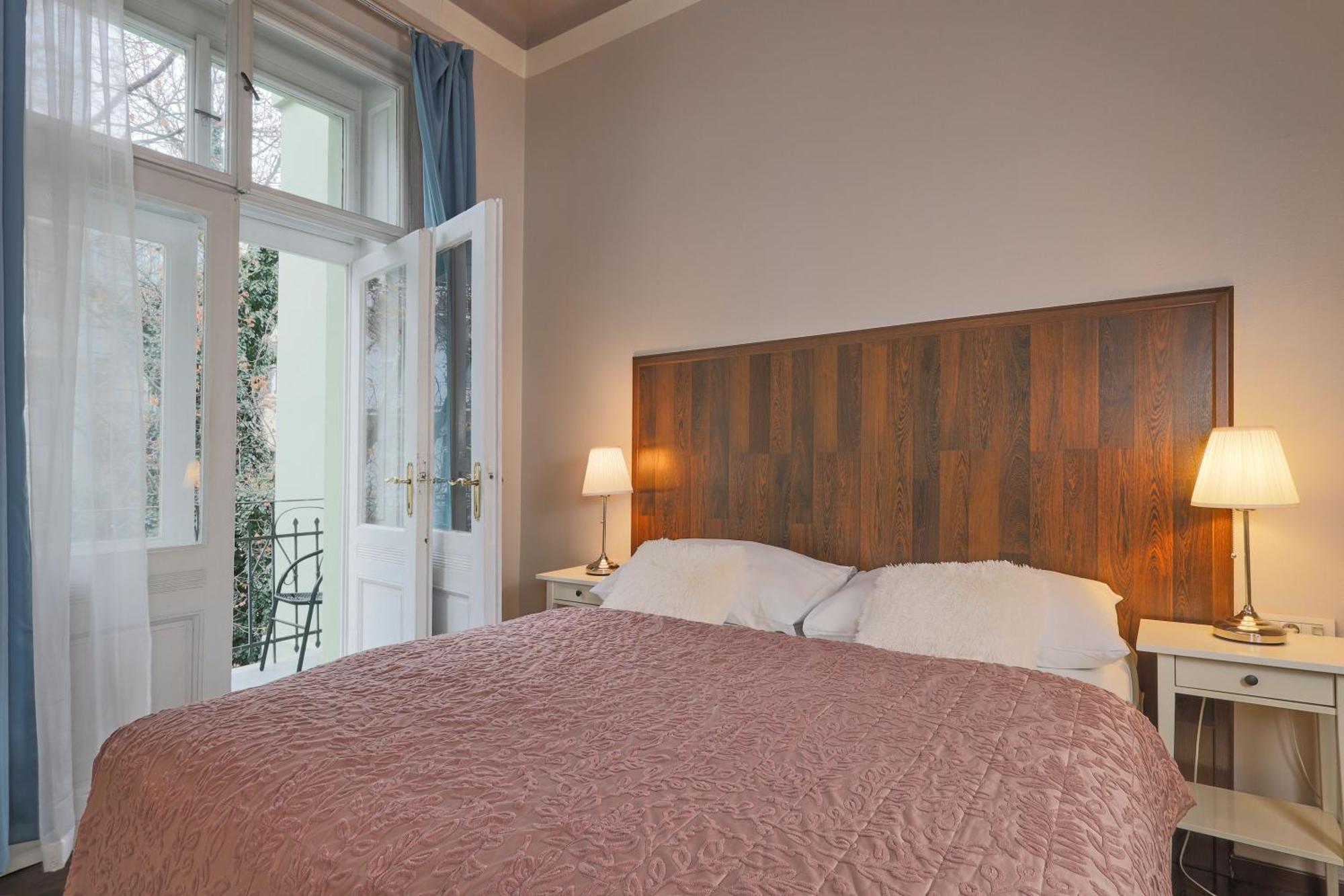 Apart-hotel Janáčkovo Nábřeží 19 - Riverside Praga