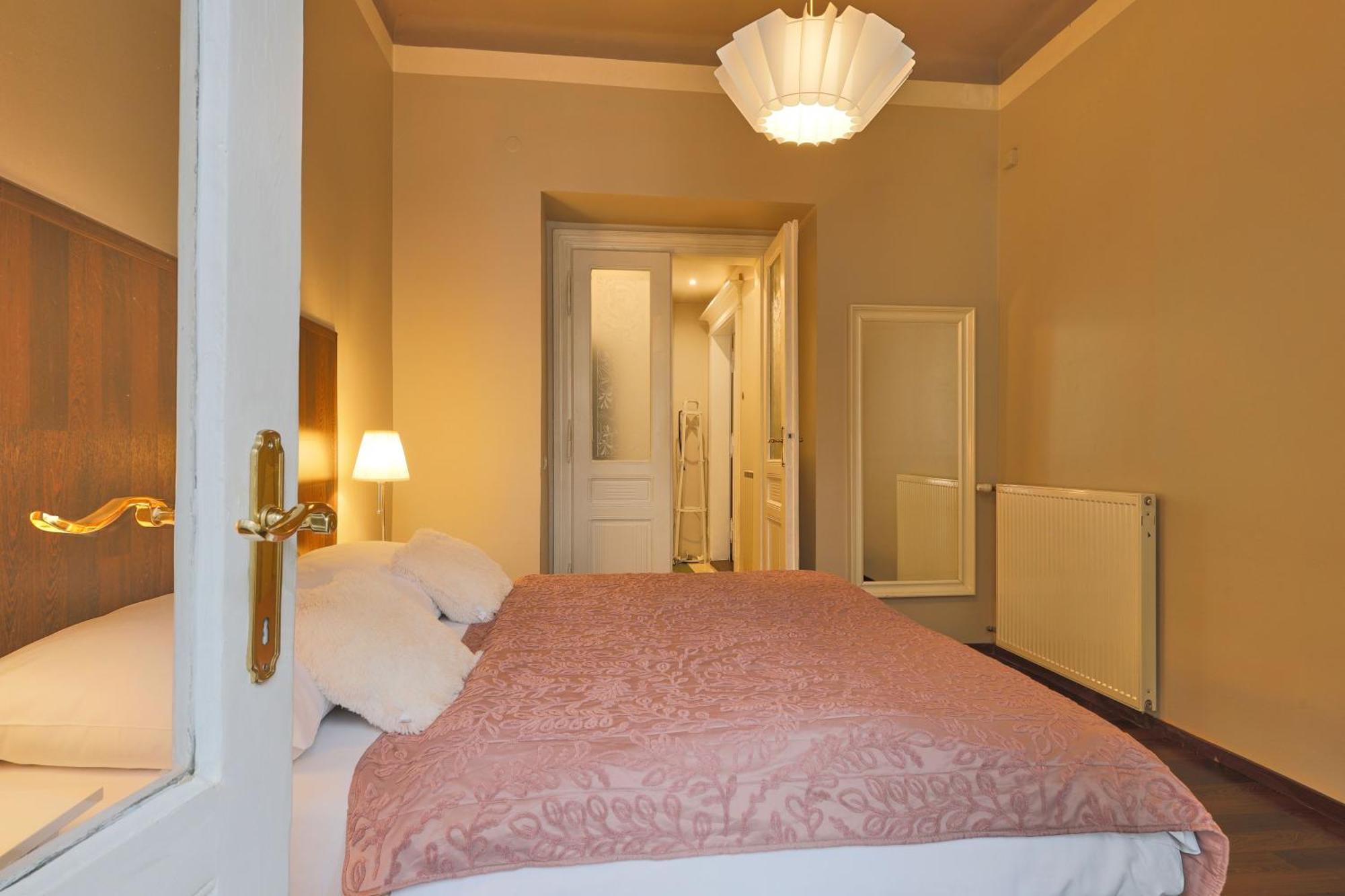 Apart-hotel Janáčkovo Nábřeží 19 - Riverside Praga